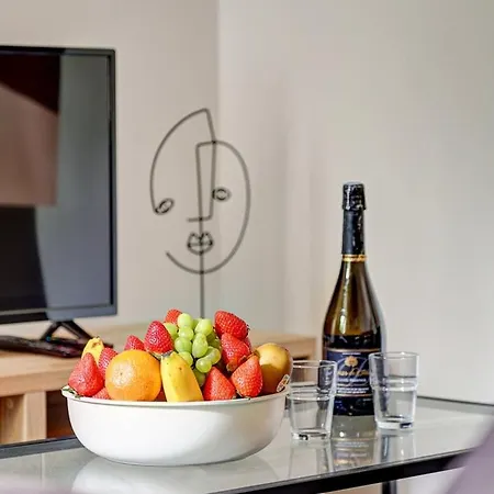 387 Sourire - Superbe à *